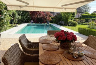 TRES BELLE MAISON FAMILIALE INDIVIDUELLE AVEC PISCINE