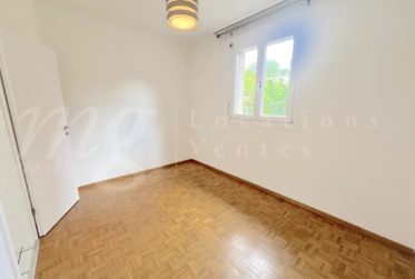 RAVISSANTE MAISON CONTIGUE DE 180 M2 AVEC VERANDA ET JARDIN PLEIN SUD