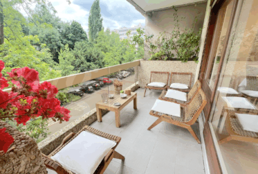 SUPERBE APPARTMENT MODERNE DE 6 PIECES DE 200 m2 AVEC BALCON - 4 CHAMBRES