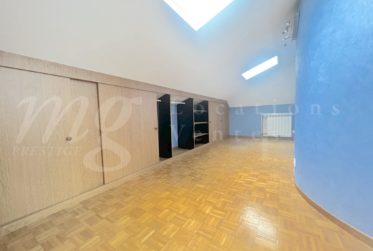 RAVISSANTE MAISON CONTIGUE DE 180 M2 AVEC VERANDA ET JARDIN PLEIN SUD