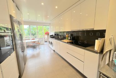 SUPERBE APPARTMENT MODERNE DE 6 PIECES DE 200 m2 AVEC BALCON - 4 CHAMBRES