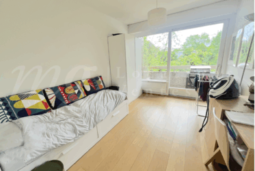 SUPERBE APPARTMENT MODERNE DE 6 PIECES DE 200 m2 AVEC BALCON - 4 CHAMBRES