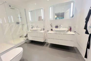 SUPERBE APPARTMENT MODERNE DE 6 PIECES DE 200 m2 AVEC BALCON - 4 CHAMBRES