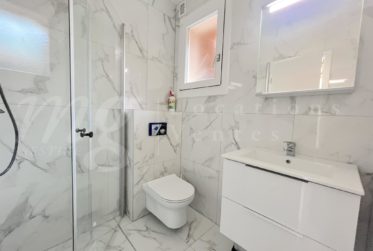 RAVISSANTE MAISON CONTIGUE DE 180 M2 AVEC VERANDA ET JARDIN PLEIN SUD