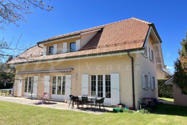 SUPERBE MAISON FAMILIALE INDIVIDUELLE - CALME ET GRAND JARDIN SUD ARBORE
