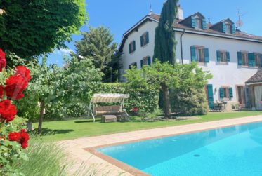 SUPERBE PROPRIETE DE MAITRE 600 m2 hab env - 8 chambres à coucher - DANS LA CAMPAGNE GENEVOISE - RIVE GAUCHE