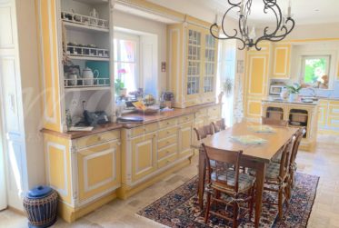 SUPERBE PROPRIETE DE MAITRE 600 m2 hab env - 8 chambres à coucher - DANS LA CAMPAGNE GENEVOISE - RIVE GAUCHE