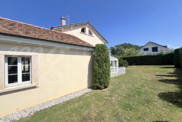 RAVISSANTE MAISON MODERNE AVEC VERANDA - JARDIN DE env 600 m2