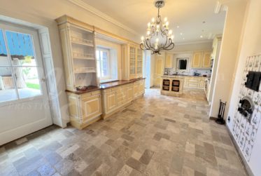 SUPERBE PROPRIETE DE MAITRE DE 14 PIECES AVEC GRANDE PISICNE & RAVISSANT CLUB HOUSE