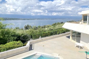 VUE PANORAMIQUE A 180° SUR LE LAC - MAISON MODERNE DE 400 m2 hab - PISCINE - ASCENSEUR