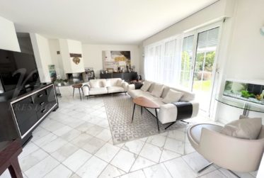 RAVISSANTE MAISON MODERNE AVEC VERANDA - JARDIN DE env 600 m2