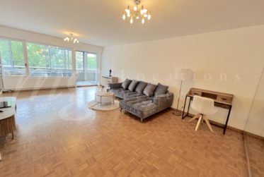 GRAND 4 PIECES - MEUBLE- TRAVERSANT AVEC 2 GRANDS BALCONS - PARC - 2x PISCINES & SPA