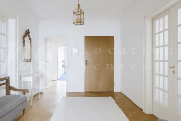 CHARMANT APPARTEMENT DE 180 M2 AVEC BELLE VUE PANORAMIQUE SUR LA VILLE !! ET 3 BALCONS