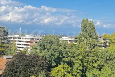 CHARMANT APPARTEMENT DE 180 M2 AVEC BELLE VUE PANORAMIQUE SUR LA VILLE !! ET 3 BALCONS