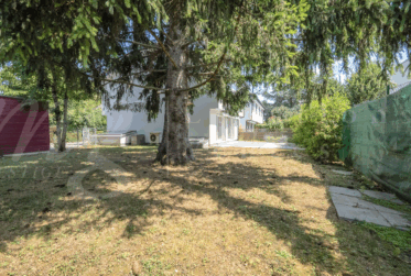 BELLE MAISON MODERNE INDIVIDUELLE DE 240 m2 - JARDIN ARBORE DE 550 m2