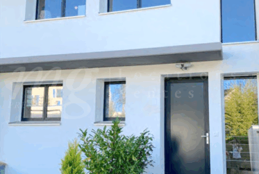 SUPERBE MAISON MODERNE DE 6 PIECES AVEC JARDIN SUD