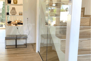 SUPERBE MAISON MODERNE DE 6 PIECES AVEC JARDIN SUD