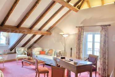 SUPERBE PROPRIETE DE MAITRE DE 600 M2 - 8 chambres - GRANDE PISICNE & CLUB HOUSE