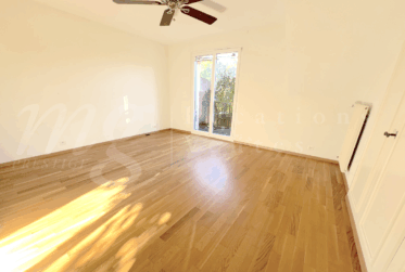 En exclusivité ! TRES GRANDE MAISON FAMILIALE DE 300 m2 utiles AVEC JARDIN - 5 chambres - Piscine