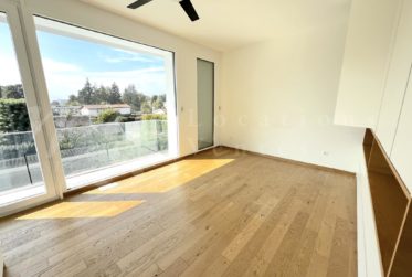 SUPERBE MAISON MODERNE DE 6 PIECES AVEC JARDIN SUD