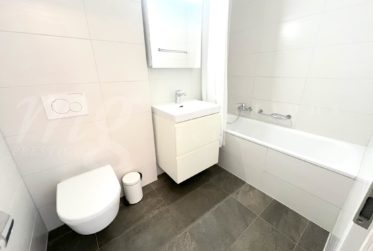 SUPERBE MAISON MODERNE DE 6 PIECES AVEC JARDIN SUD