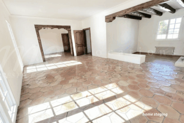 En exclusivité ! TRES GRANDE MAISON FAMILIALE DE 300 m2 utiles AVEC JARDIN - 5 chambres - Piscine