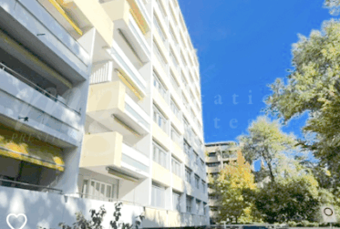 SUPERBE APPARTMENT DE 7.5 PIECES DE 180 m2 AVEC LARGE BALCON - CALME