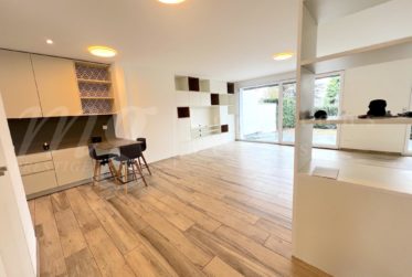 SUPERBE MAISON MODERNE DE 6 PIECES AVEC JARDIN SUD