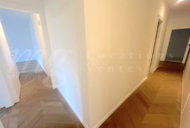 SUPERBE APPARTMENT DE 7.5 PIECES DE 180 m2 AVEC LARGE BALCON - CALME