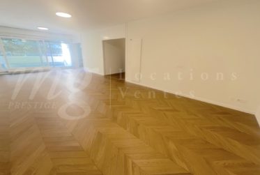 SUPERBE APPARTMENT DE 7.5 PIECES DE 180 m2 AVEC LARGE BALCON - CALME