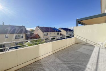 ATTIQUE - MAGNIFIQUE APPARTEMENT EN DUPLEX AVEC LARGE TERRASSE