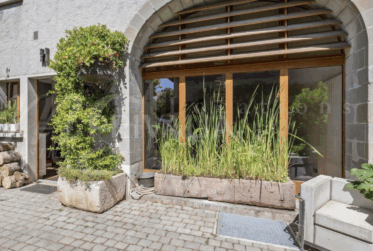 TRES BELLE MAISON DE VILLAGE DE 10 PIECES - 370 m2 hab - AVEC TERRASSE