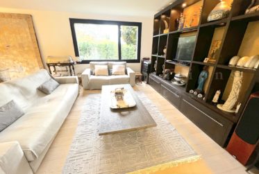 TRES BELLE MAISON FAMILIALE RENOVEE DE 230 m2 - AVEC GRAND JARDIN ARBORE