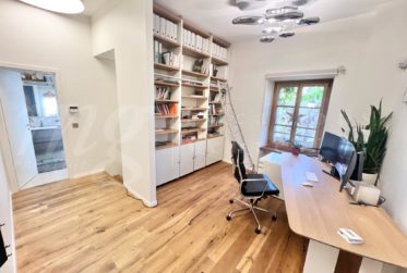 TRES BELLE MAISON DE VILLAGE DE 10 PIECES - 370 m2 hab - AVEC TERRASSE