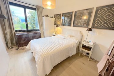 TRES BELLE MAISON FAMILIALE RENOVEE DE 230 m2 - AVEC GRAND JARDIN ARBORE