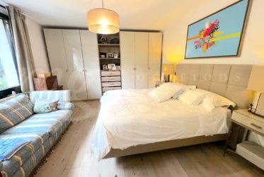 TRES BELLE MAISON FAMILIALE RENOVEE DE 230 m2 - AVEC GRAND JARDIN ARBORE