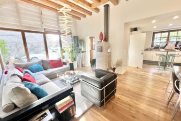 TRES BELLE MAISON DE VILLAGE DE 10 PIECES - 370 m2 hab - AVEC TERRASSE