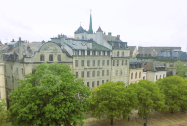 SUPERBE APPARTEMENT HAUSSMANIEN DE 11 PIECES - 415 M2 - EN VIEILLE VILLE AVEC STUDIO INDEPENDANT