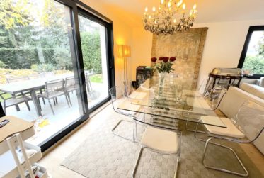 TRES BELLE MAISON FAMILIALE RENOVEE DE 230 m2 - AVEC GRAND JARDIN ARBORE