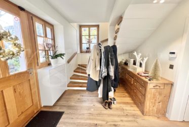 TRES BELLE MAISON DE VILLAGE DE 10 PIECES - 370 m2 hab - AVEC TERRASSE