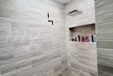 SUPERBE MAISON CONTEMPORAINE DE 7 PIECES AVEC JARDIN ET PISCINE