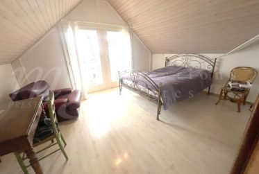 GRANDE MAISON INDIVIDUELLE FAMILIALE DE 300 m2 A COLLONGE-BELLERIVE