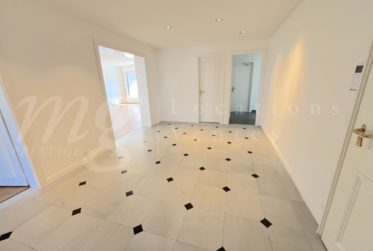 SUPERBE APPARTEMENT DE 225 m2 AVEC GRAND BALCON ET VUE DEGAGEE A CHAMPEL - 4 chambres