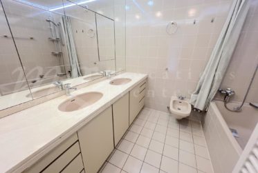 SUPERBE APPARTEMENT DE 225 m2 AVEC GRAND BALCON ET VUE DEGAGEE A CHAMPEL - 4 chambres