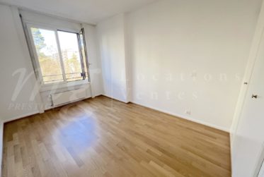 SUPERBE APPARTEMENT DE 225 m2 AVEC GRAND BALCON ET VUE DEGAGEE A CHAMPEL - 4 chambres