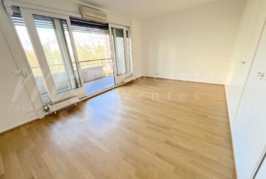 SUPERBE APPARTEMENT DE 225 m2 AVEC GRAND BALCON ET VUE DEGAGEE A CHAMPEL - 4 chambres