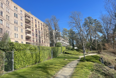 SUPERBE APPARTEMENT DE 225 m2 AVEC GRAND BALCON ET VUE DEGAGEE A CHAMPEL - 4 chambres