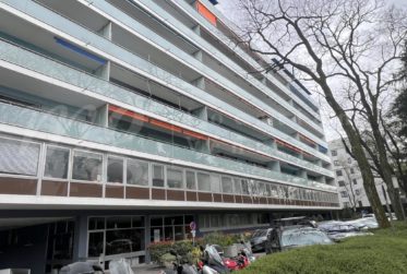 APPARTEMENT DE 2.5 PIECES AVEC GRAND BALCON