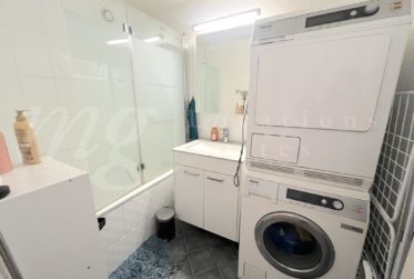 APPARTEMENT DE 2.5 PIECES AVEC GRAND BALCON