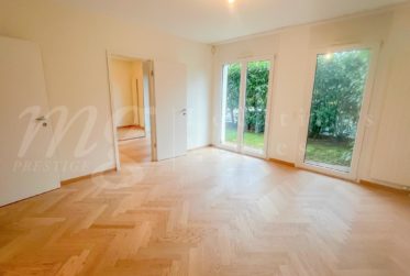 TRES BEL APPARTEMENT DE 7 PIECES AVEC JARDIN PRIVATIF DE 340 m2 - Idéal pour une famille avec 4 chambres à coucher
